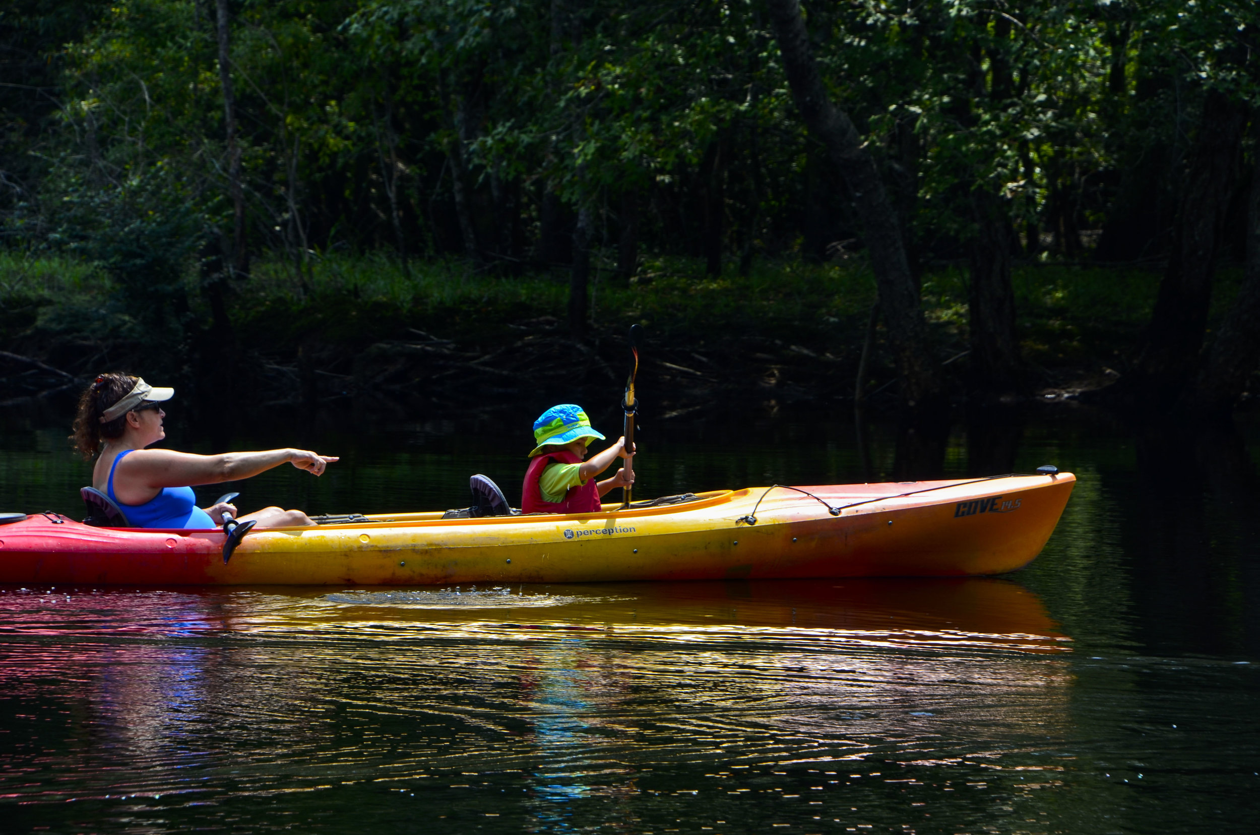  Learning the ropes on the WRHP. [Note: The SCDNR strongly urges all boaters to wear an approved PDF at all times while on the water.] 