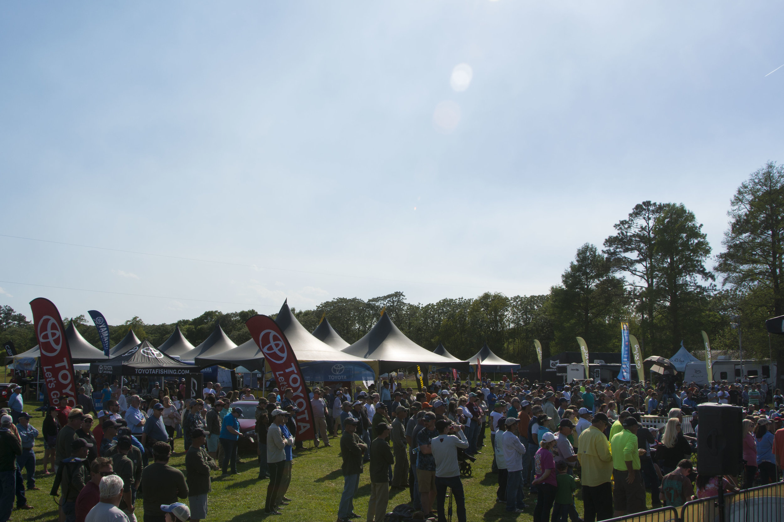 A crowd gathers for the final weigh-in at the 2016 Basmmaster Elite Series tournament held in Georgewtown.