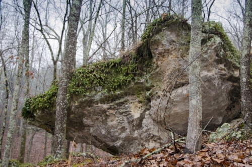 Along the way, you'll see some spectacular rock formations, Hey! This one looks a little like South Carolina too.