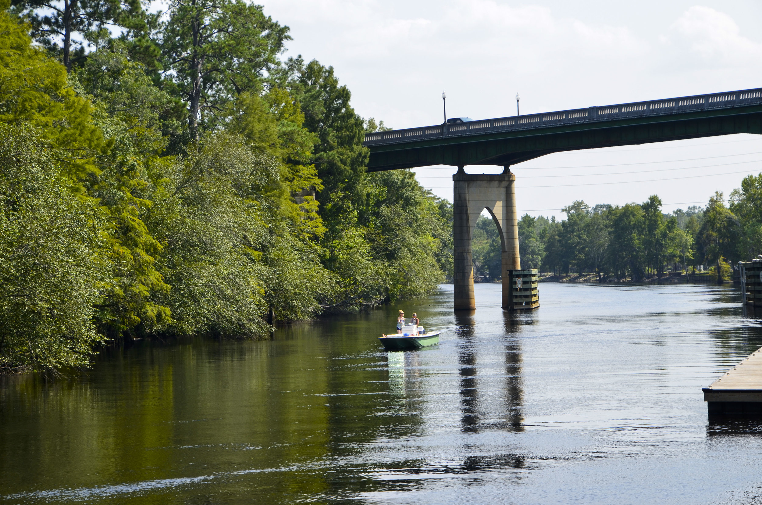  The highway 501 bridge crosses the river here, and boats can tie up at the City Marina or at day-use docks along the Riverwalk. 